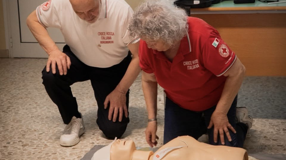 Cri Borgomanero, concluso ciclo incontri di primo soccorso alla Scuola Alfieri